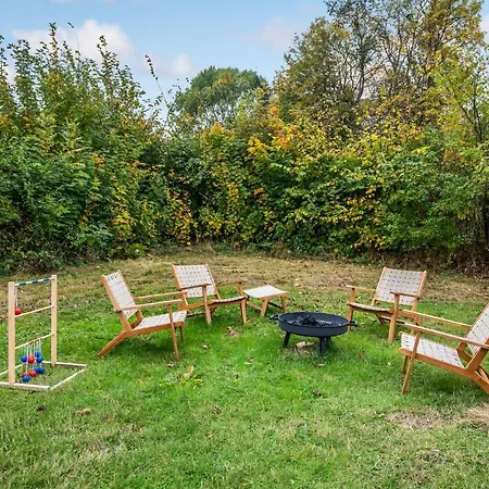 Holiday home 6 Bedroom Lovely In